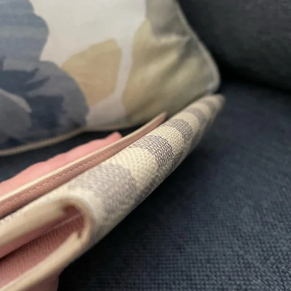 Louis Vuitton | Damier Azur Rose Pink Wallet - Picture 5 of 14